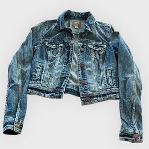American Eagle Vintage Wash Jean Jacket Size XS